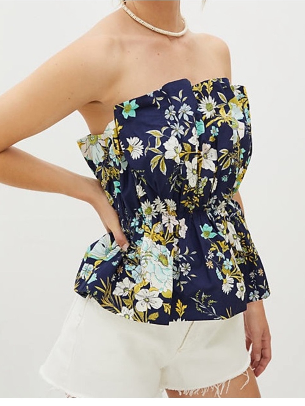 ANTHROPOLOGIE NWOT Navy 100% cotton Floral fit-flare back-smocked Diana top Med.